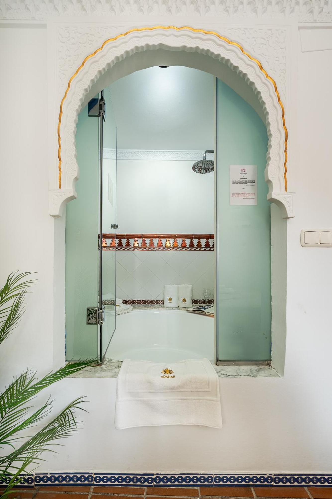 Adanar-apartamentos Muralla Ziri Granada