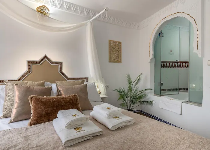 Adanar-Apartamentos Muralla Ziri